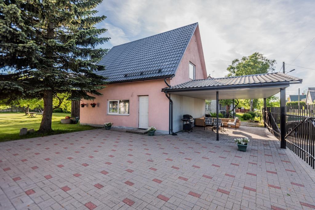 Lubja Holiday House Villa Parnu Exterior photo